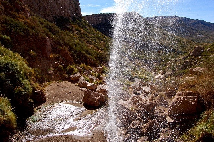 Cascada Manqui Malal